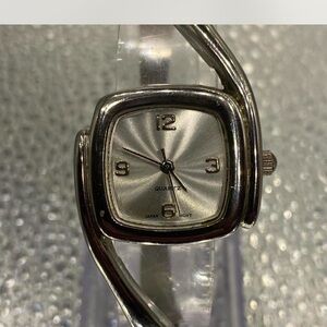 Ladies ^^^ Silver Square Dial Quartz ***  Bracelet Watch ^^^